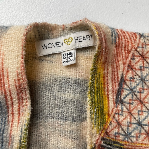 Woven Heart Shawl/Poncho One Size Normal Wear - Picture 2 of 9